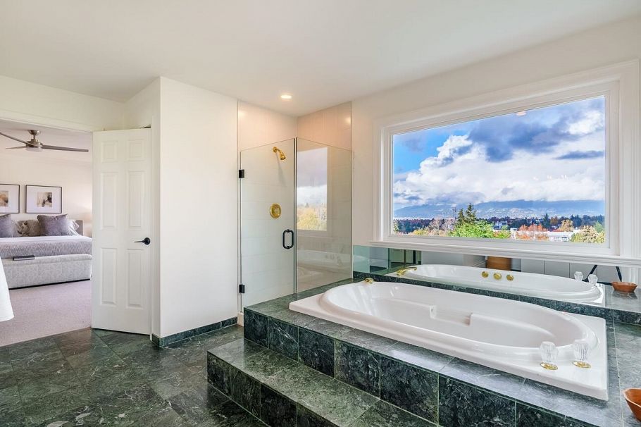 1987 W 35th Avenue Vancouver, BC - 20