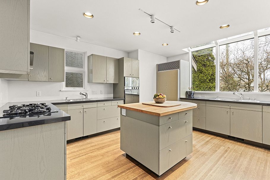 3545 W King Edward Avenue Vancouver, BC - 8