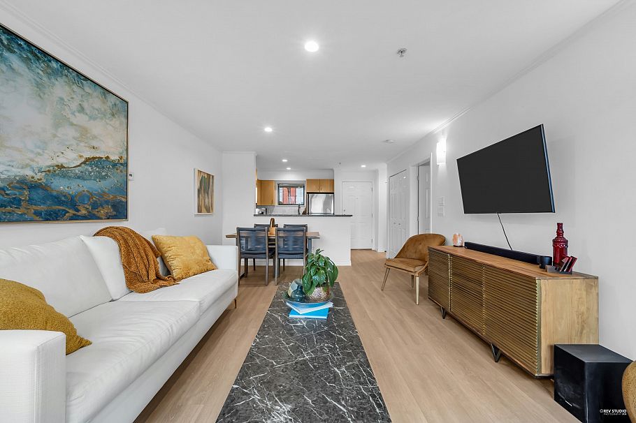 207 305 Lonsdale Avenue North Vancouver, BC - 8