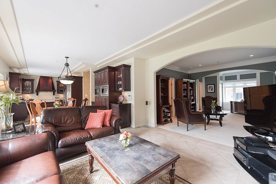 3056 W 11th Avenue Vancouver, BC - 11