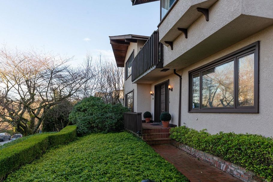 2296 W 32nd Avenue Vancouver, BC - 15