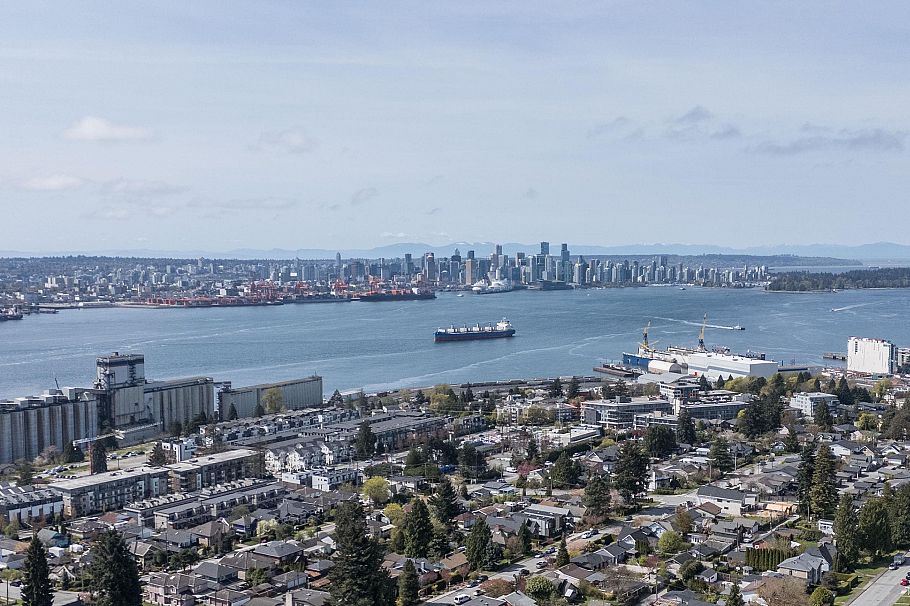 635 E Keith Road North Vancouver, BC - 30