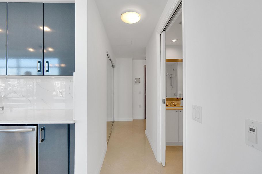 1102 172 Victory Ship Way North Vancouver, BC - 6