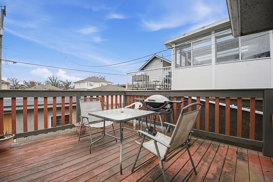 2625 E 21st Avenue Vancouver, BC - 25