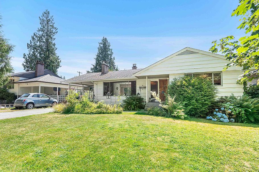 951 Canyon Boulevard North Vancouver, BC - 23