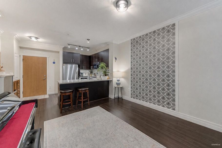 217 119 W 22nd Street North Vancouver, BC - 13