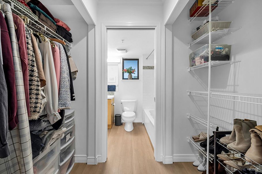 207 305 Lonsdale Avenue North Vancouver, BC - 20