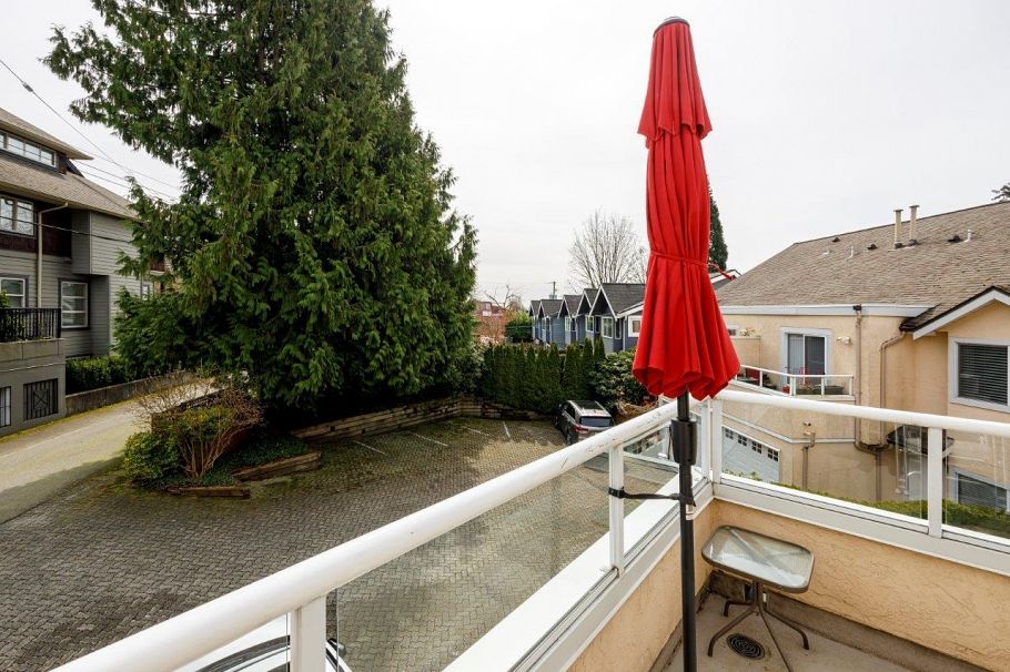 2 261 W 16th Street North Vancouver, BC - 22