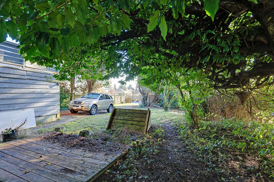 509 E Keith Road North Vancouver, BC - 21