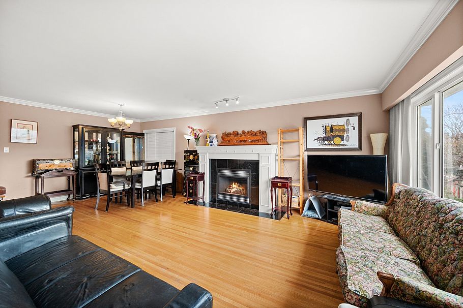 2625 E 21st Avenue Vancouver, BC - 5