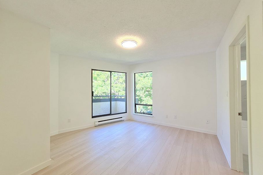 301 8645 Osler Street Vancouver, BC - 8