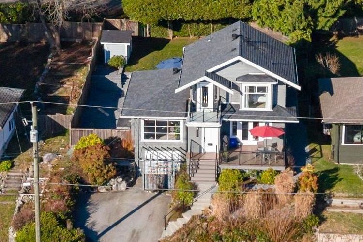 506 Tempe Crescent North Vancouver, BC - 38