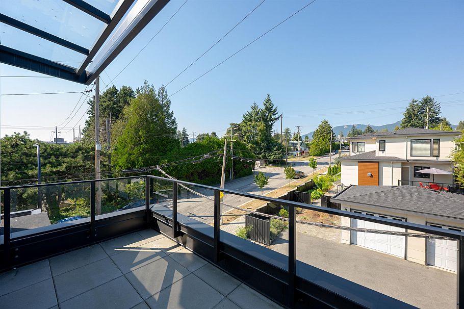 TH6 324 E Ridgeway Avenue North Vancouver, BC - 18