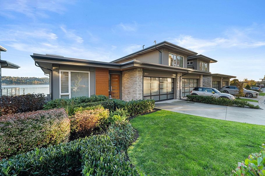 3887 Cates Landing Way North Vancouver, BC - 1