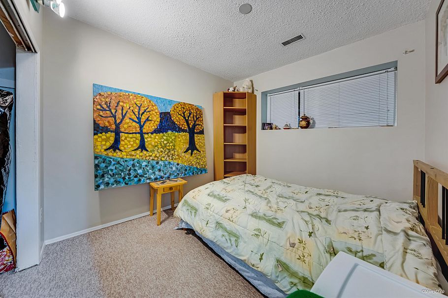 465 Felton Road North Vancouver, BC - 32