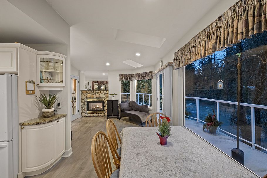 682 Seymour Boulevard North Vancouver, BC - 10