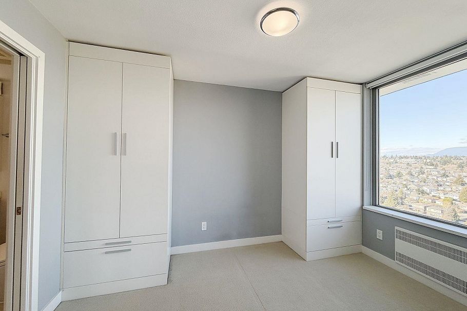 2504 8131 Nunavut Lane Vancouver, BC - 5