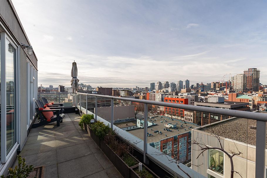 1002 289 Alexander Street Vancouver, BC - 2