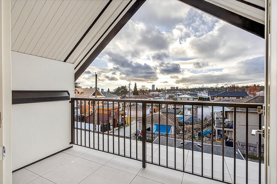 2 6933 Prince Edward Street Vancouver, BC - 8