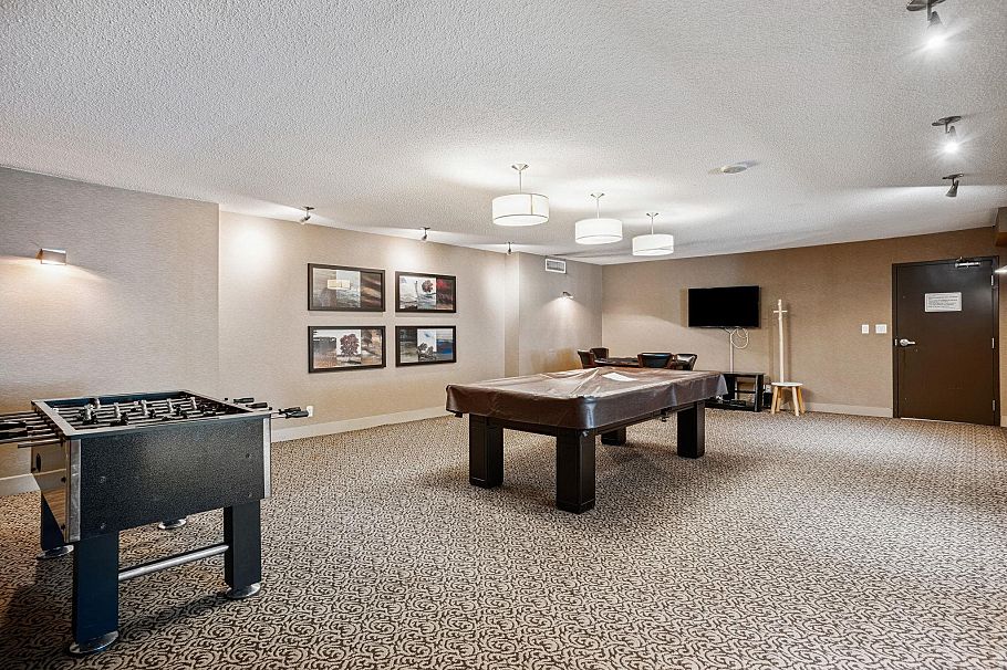 2514 610 Granville Street Vancouver, BC - 5