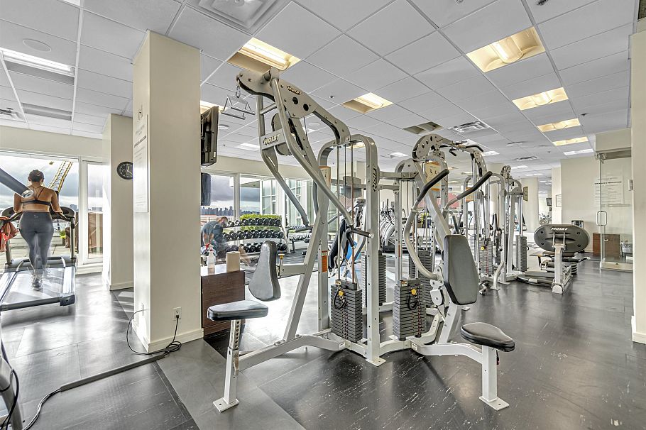 1102 172 Victory Ship Way North Vancouver, BC - 34