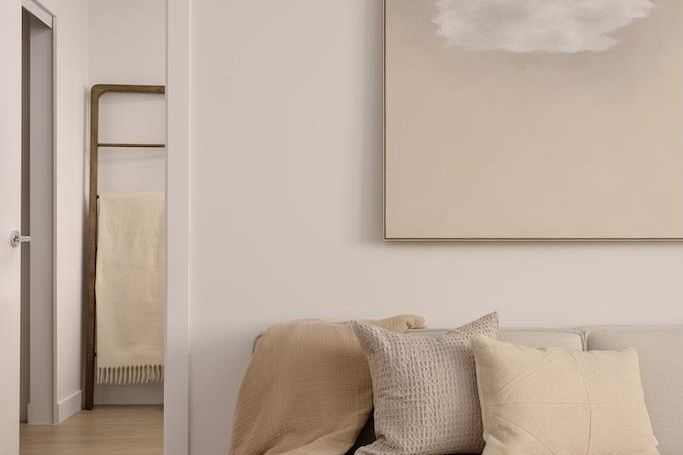 210 2450 Garden Drive Vancouver, BC - 4