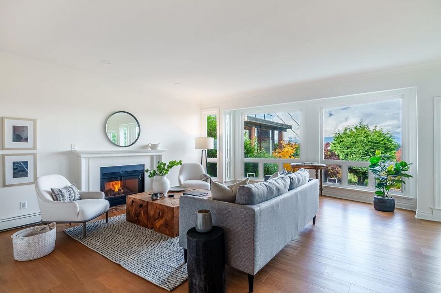 1987 W 35th Avenue Vancouver, BC - 10