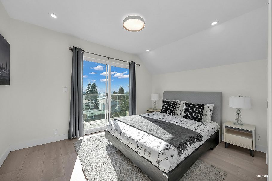 238 E 28th Street North Vancouver, BC - 8