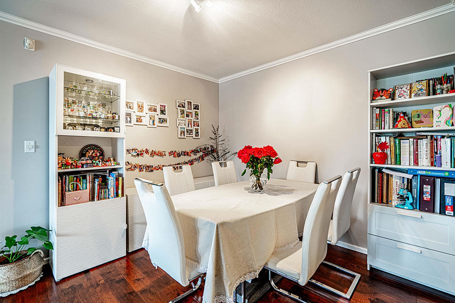 P02 223 Mountain Highway North Vancouver, BC - 10