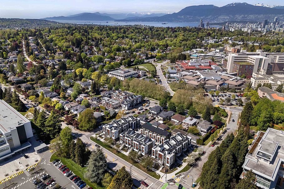 873 W 33rd Avenue Vancouver, BC - 24