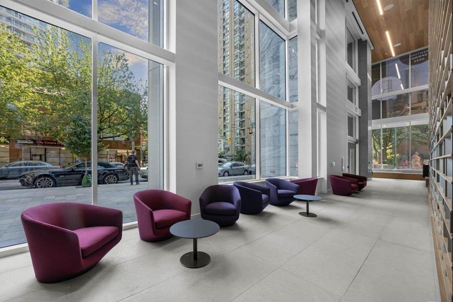 5901 1289 Hornby Street Vancouver, BC - 3