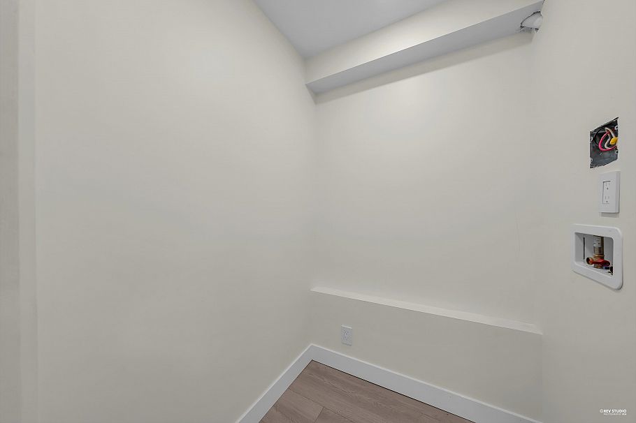 238 E 28th Street North Vancouver, BC - 26