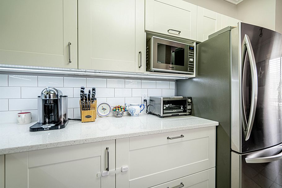 P02 223 Mountain Highway North Vancouver, BC - 7