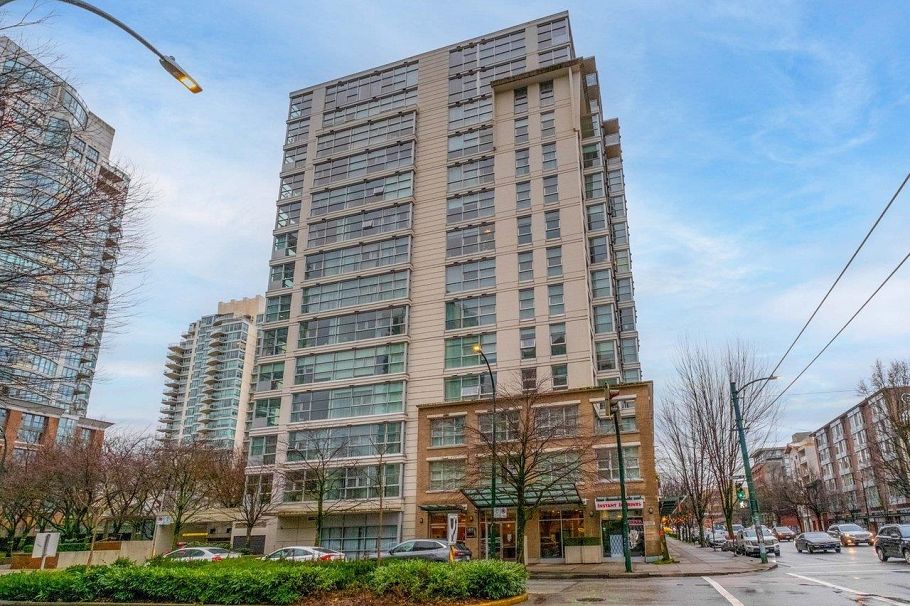706 189 National Avenue Vancouver, BC - 4