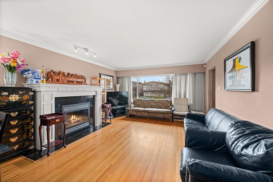 2625 E 21st Avenue Vancouver, BC - 8