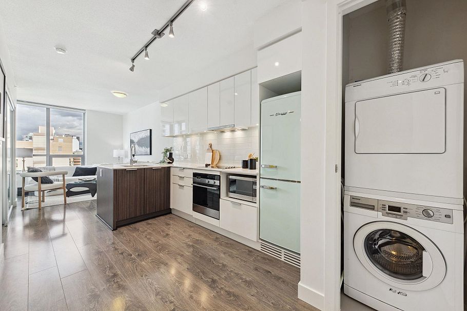 2203 1308 Hornby Street Vancouver, BC - 22