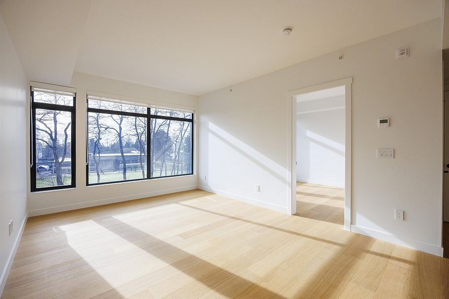 404 6485 Manitoba Street Vancouver, BC - 1