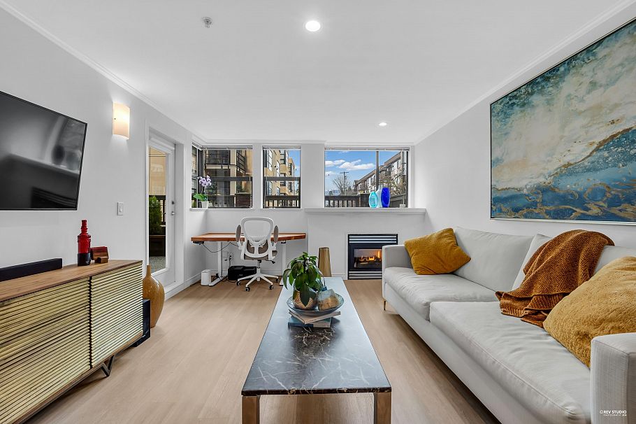 207 305 Lonsdale Avenue North Vancouver, BC - 13