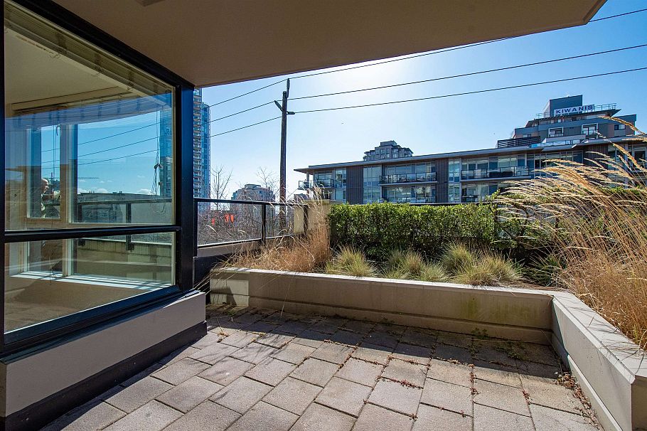 301 160 W 3rd Street North Vancouver, BC - 16
