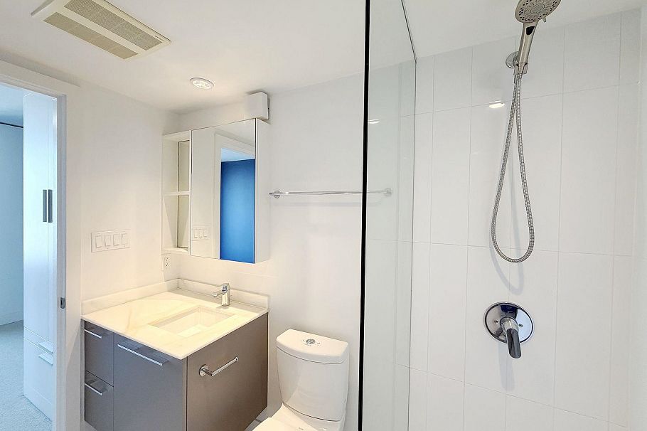 2504 8131 Nunavut Lane Vancouver, BC - 10