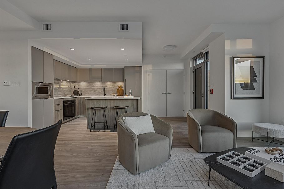 112 755 Harbourside Drive North Vancouver, BC - 5