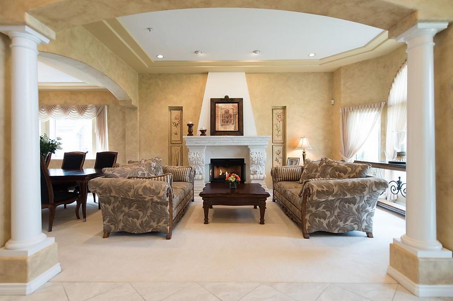 3056 W 11th Avenue Vancouver, BC - 2