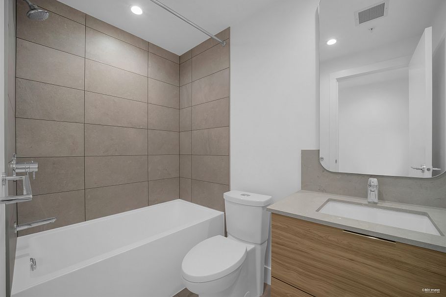 607 2385 EMERY COURT, North Vancouver BC V7J 0E8 North Vancouver, BC - 4