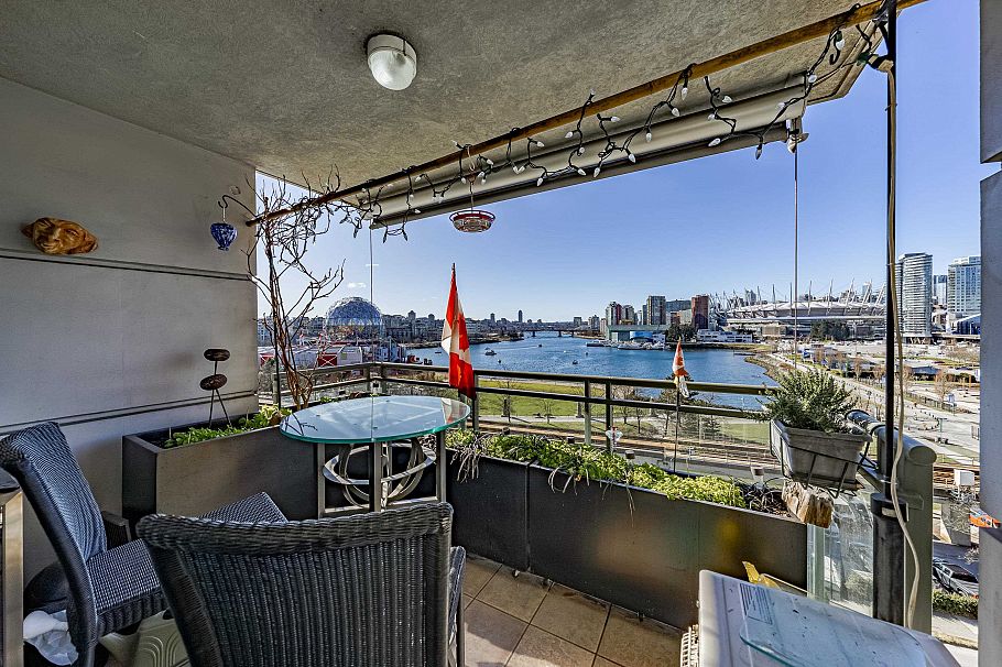 806 1088 Quebec Street Vancouver, BC - 24