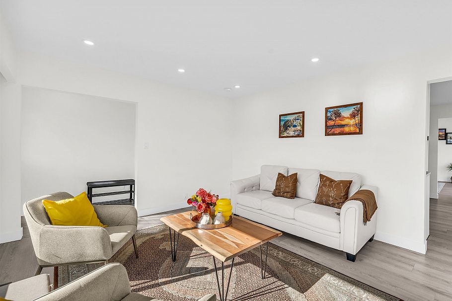 4254 Caddy Road North Vancouver, BC - 10