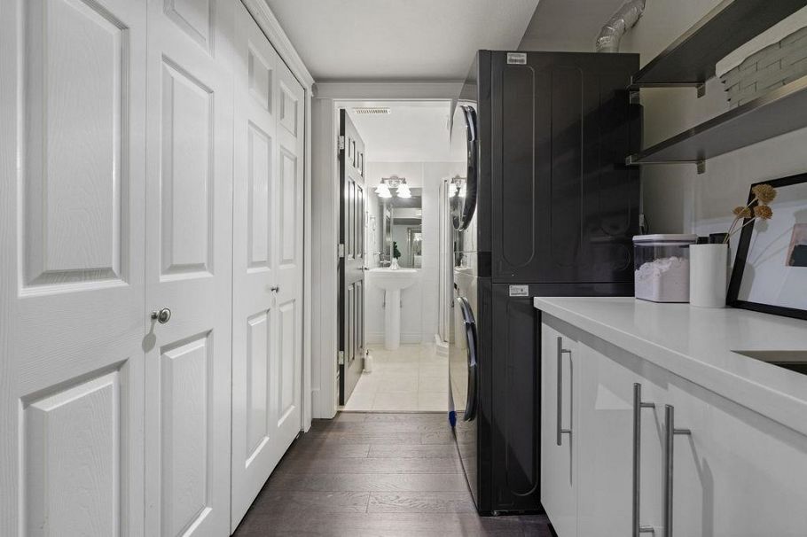 3761 Edgemont Boulevard North Vancouver, BC - 36