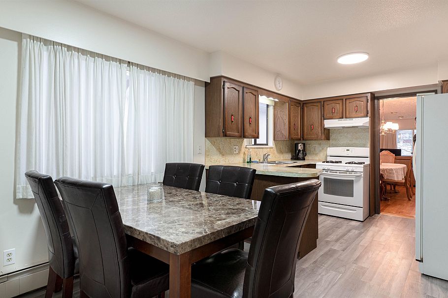 2628 E 8th Avenue Vancouver, BC - 15