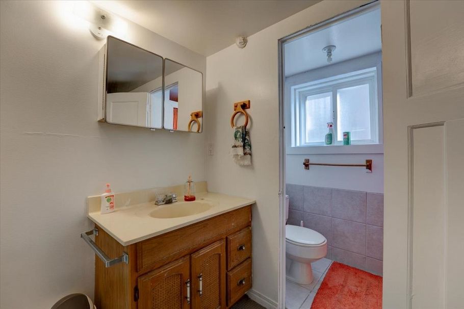 155 E 54th Avenue Vancouver, BC - 13