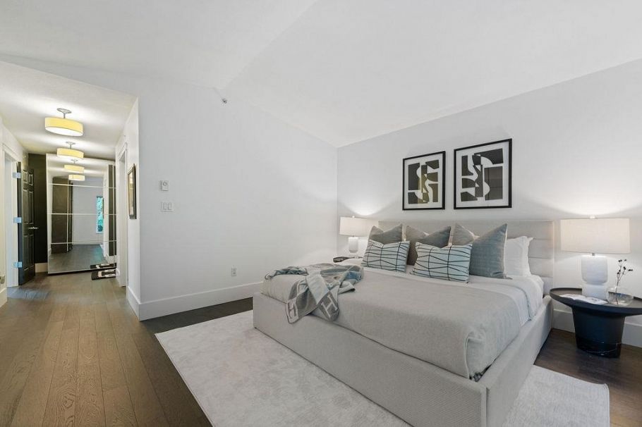 3761 Edgemont Boulevard North Vancouver, BC - 25