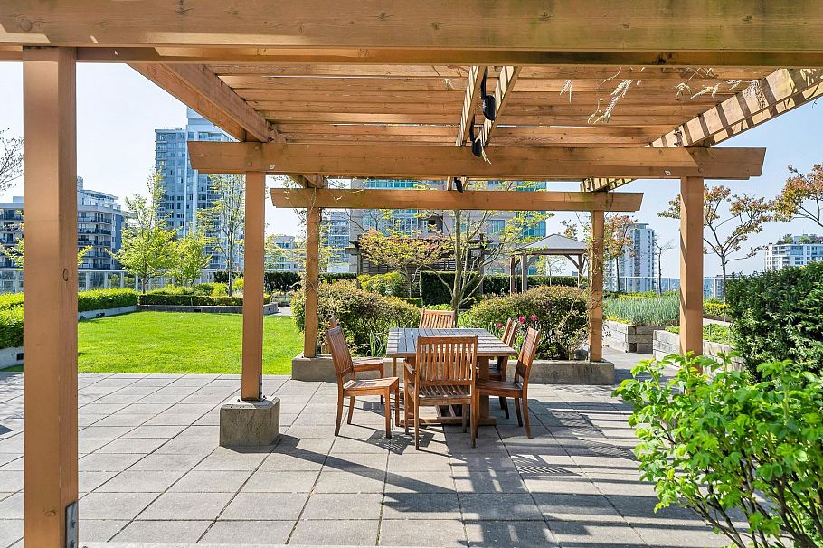 704 135 E 17th Street North Vancouver, BC - 28